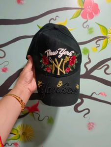 New York Yankees Floral Cap
