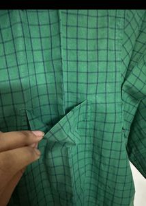 Checked Men&#39;s Shirt