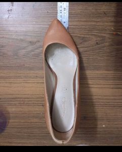 Aldo Solid Tan Pumps/heels