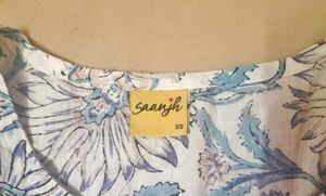 Saanjh White Floral Printed Straight Kurta