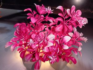 2 Artificial Flowers Pot
