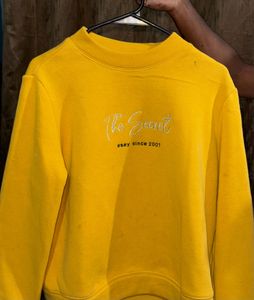 Yellow 'Cartenun Princess' Sweatshirt