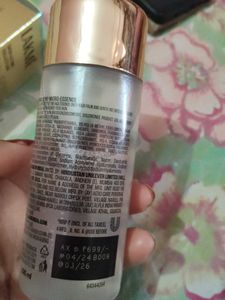 Lakme Hyaluronic Dewy Micro-Essence
