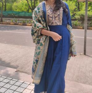 Elegant Blue Embroidered Kurta Set