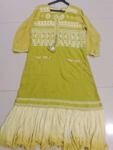 Green Embroidered Kurta