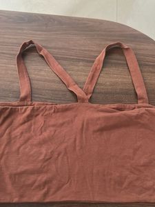 A short tank top/ crop top