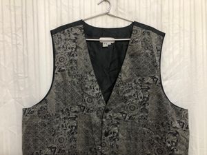 Lioyd Thompson Black Vest