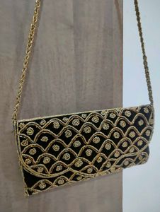 Embroidery Clutch 👜