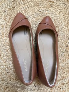 FOREVER 21 Tan HEELS