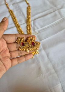 Elegant Gold-Tone Necklace