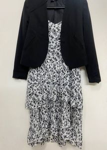 Classic Black Blazer - Elegant &amp; Versatile
