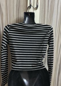 Striped Long Sleeve Crop Top