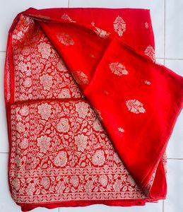 Elegant Red Banarasi Mashru Silk Saree