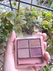 Lakme 9 to5 Makeup Palette