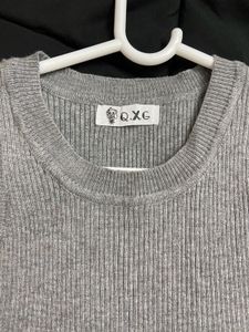 Gray Ribbed Tank Top With LA’ French Perfume