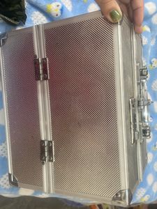 makeup box