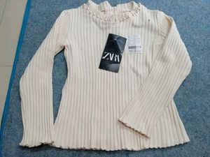 Beautiful Pearl Design  Woolen Top