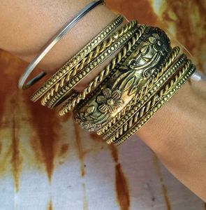 Vintage Gold-Tone Bangle Set