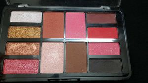 Hilary Hoda Makeup Kit