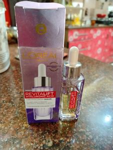 Loreal Revitalift Hyaluronic Face Serum