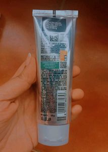 Garnier Vitamin-C Serum Cleanser