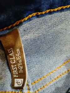 capri jeans with Butterfly Detail