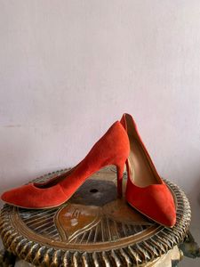 Carlton London Crimson Red Heels