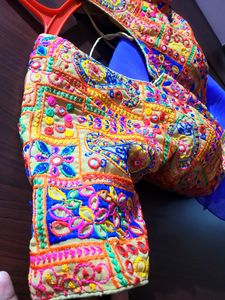 Banderi Blouse With Saree Combo