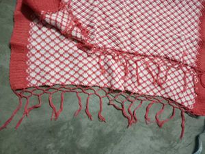 Coral &amp; White Knit Sawl