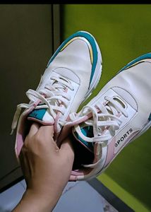 Causal Shoes