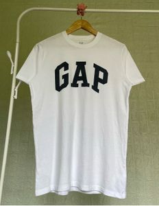 GAP tee