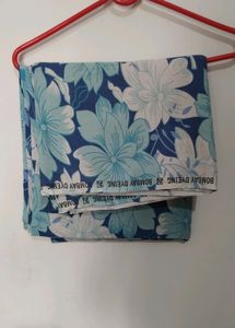 Bombay Dyeing Blue and White Bedhseet with 2 Pillow Covers