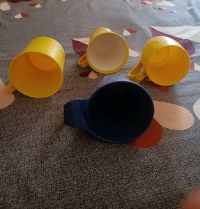 Set of Plastic Mugs in Yellow and Blue