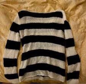 Vintage ex girlfriend stripped pull over 🥀