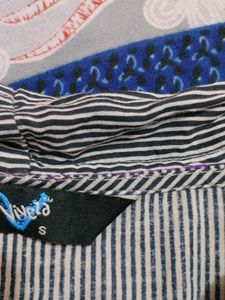 with Striped Top Collar and Sleeve Detail