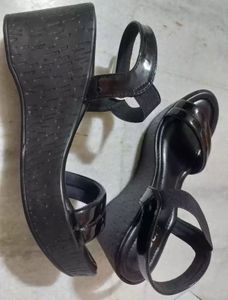 mochi black wedge heels