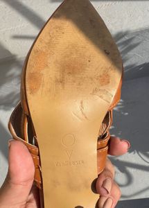 Van Hueson Office / Casual Wear Sandals