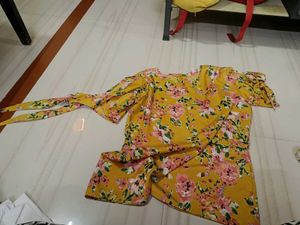 Top Yellow