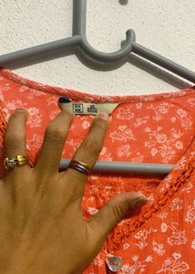 Woman’s Shirt🧡
