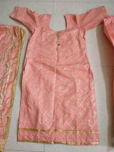 Pink &amp; Gold Embroidered Salwar Kameez