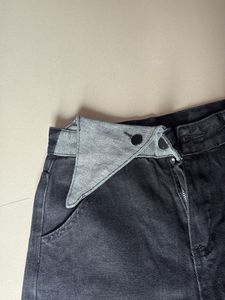 Distressed Wide Leg Jeans