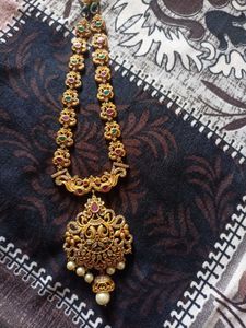 Necklace Set With Earrings And 2 Chains COMBO!
