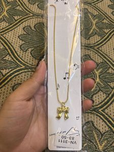 Bow Pendant Necklace