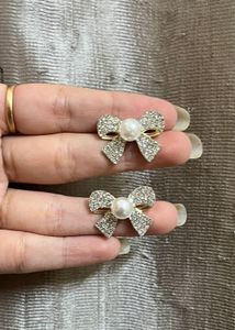 Bow Pearl Earring