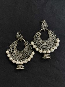 Jhumkas And Earnings