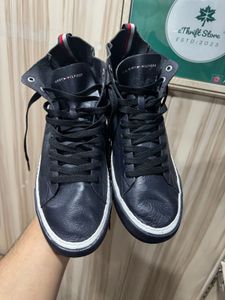 Tommy Hifiger Navy Leather Mid-Top Sneakers