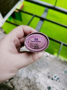 OLIVIA WATERPROOF MAKEUP STICK