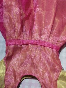 Girl&#39;s Frock Golden Touch🎀