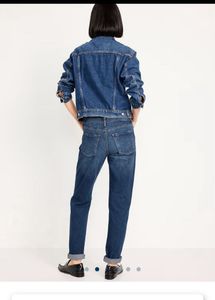 Old Navy Mid-Rise Wow Straight Jeans