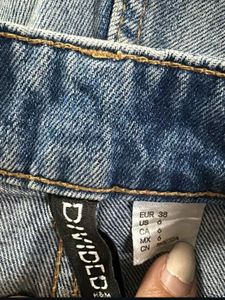 Wide Leg Jeans - Casual Denim